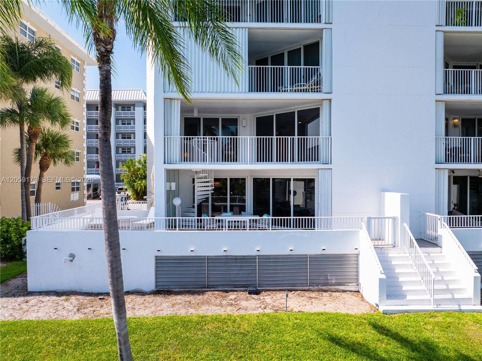 3100 NE 47th Court, #13, Fort Lauderdale, FL 33308 Front SE Exposure