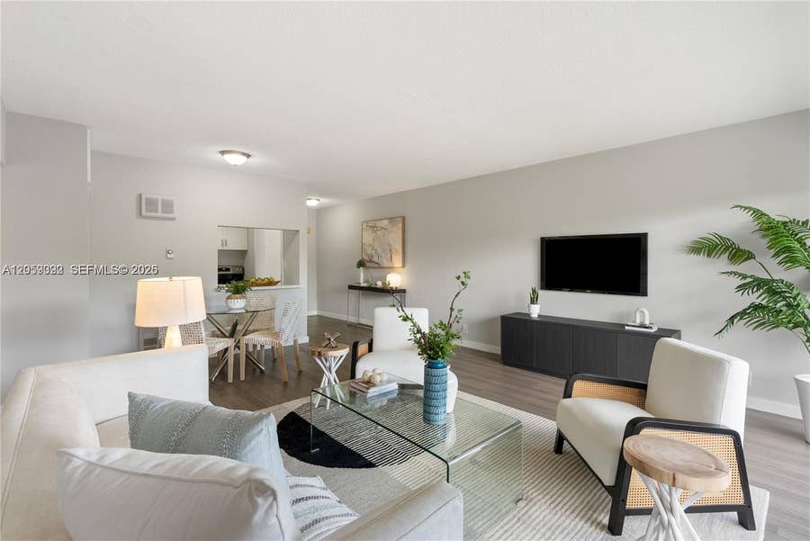 Property photo for 550 NE 20th Street, #8, Wilton Manors, FL