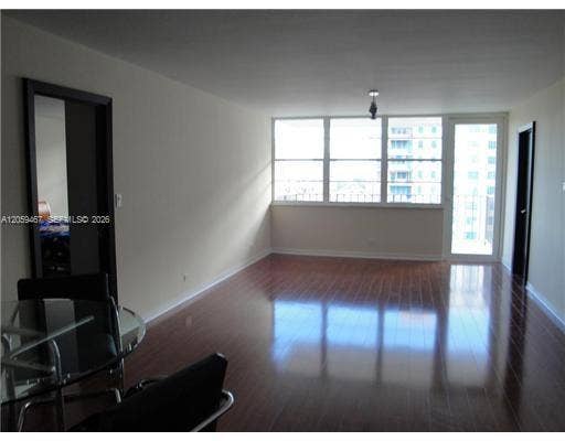 251 174th Street, #1612, Sunny Isles Beach, Sunny Isles Beach, FL 33160 Photo 2