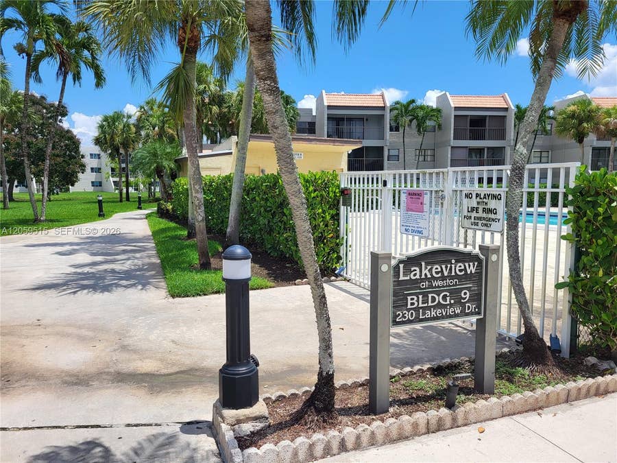 Property photo for 230 Lakeview Drive, #207, Weston, FL