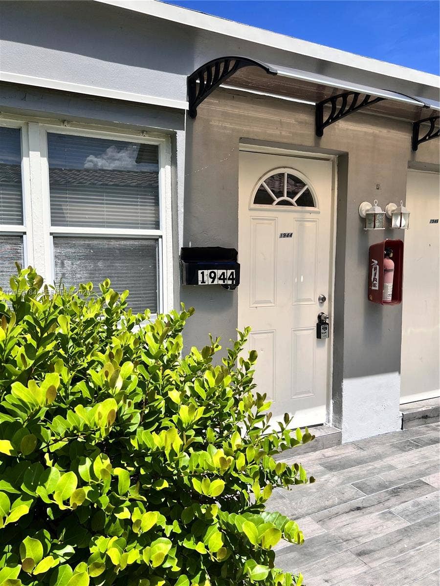Property photo for Hollywood, FL