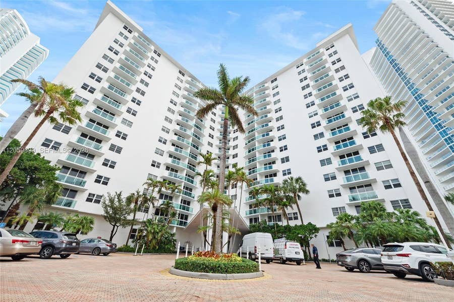 Property photo for 3001 S Ocean Drive, #947, Hollywood, FL