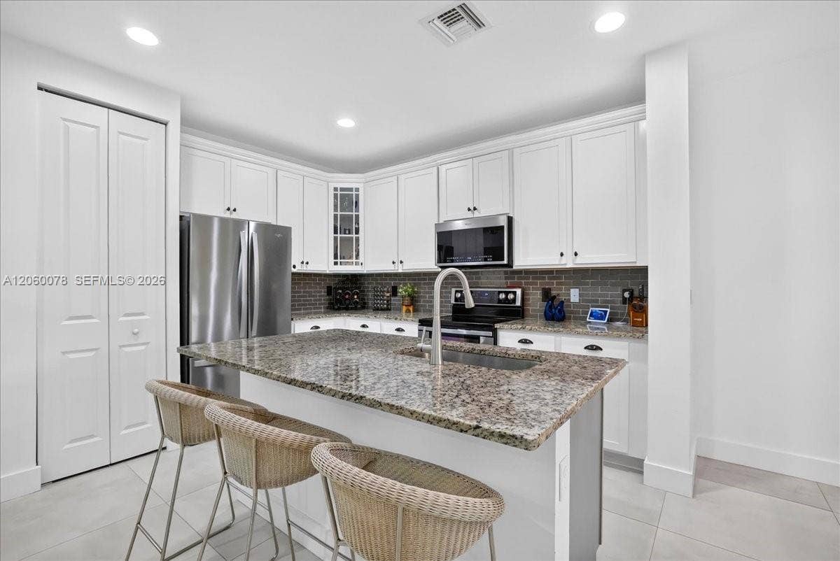 425 NW 33rd Lane, Pompano Beach, FL 33069 Photo 11