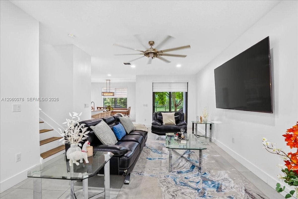 425 NW 33rd Lane, Pompano Beach, FL 33069 Photo 4