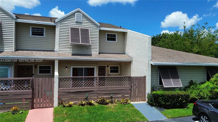 Property photo for 309 W Hemingway Circle, Margate, FL