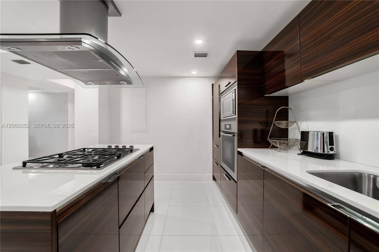 3739 Collins Avenue, #N-503, Miami Beach, FL 33140 Photo 8