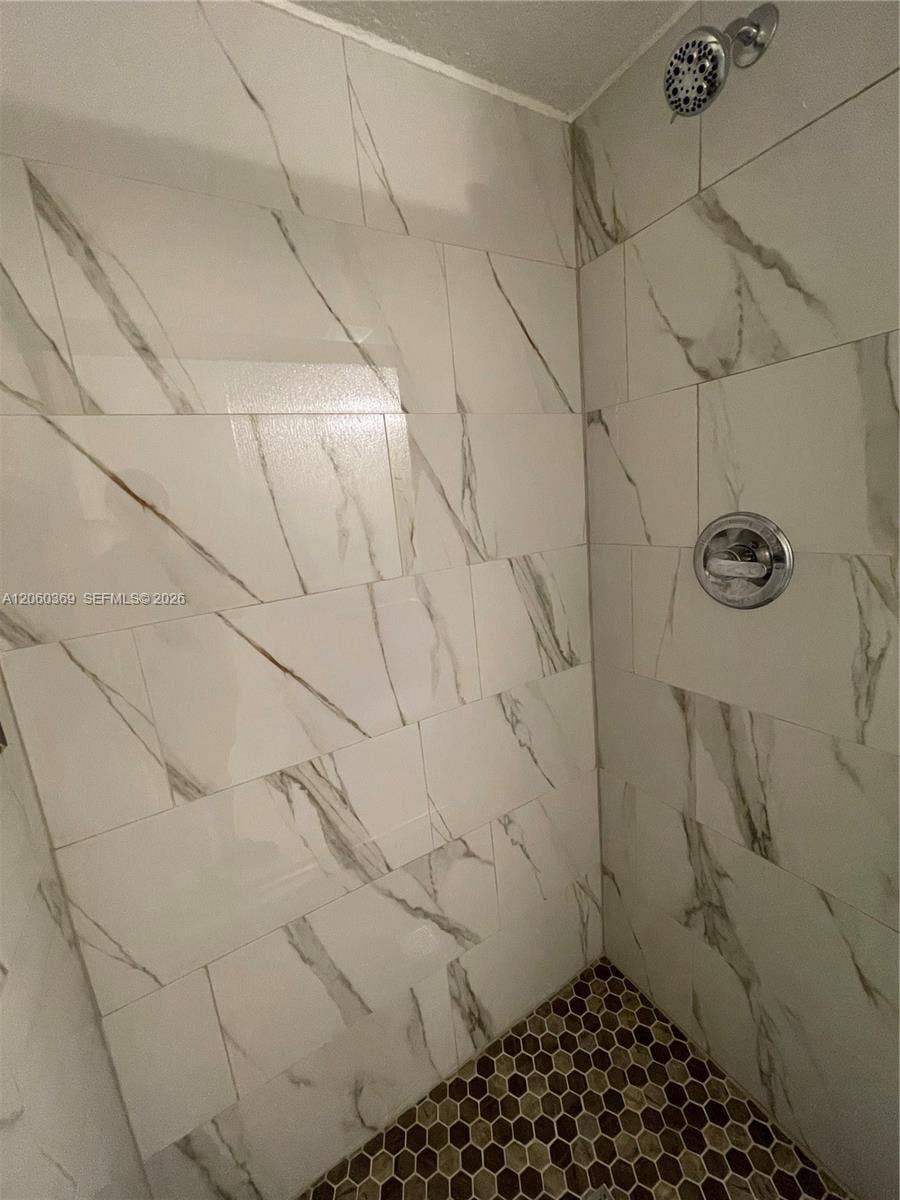 16240 Laurel Drive, #101, Weston, FL 33326 Photo 12