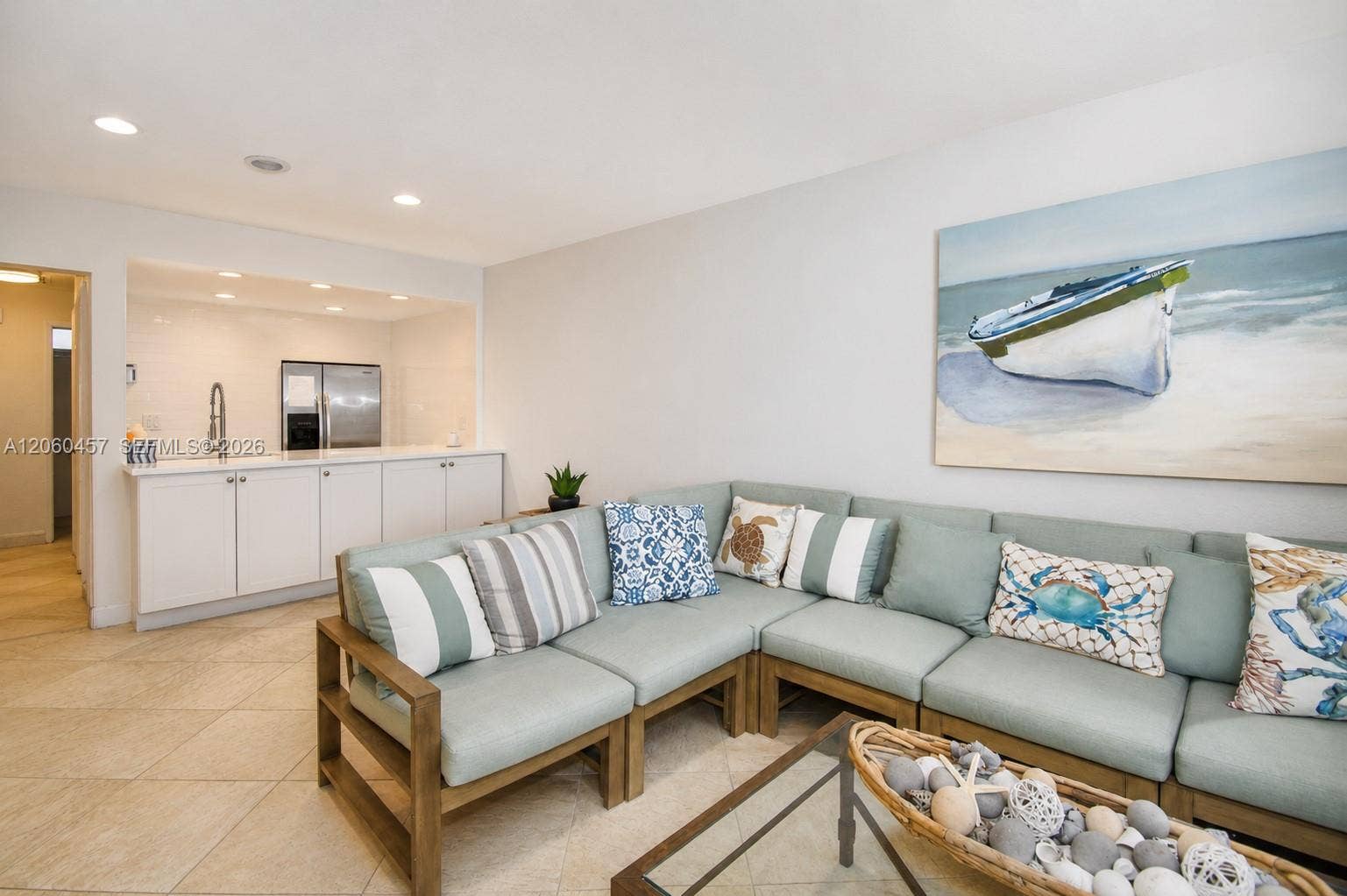 1069 Hillsboro Mile, #206, Hillsboro Beach, Hillsboro Beach, FL 33062 Common room
