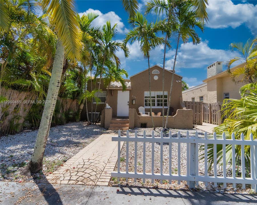 Property photo for 626 NE 4th Court, Hallandale Beach, FL