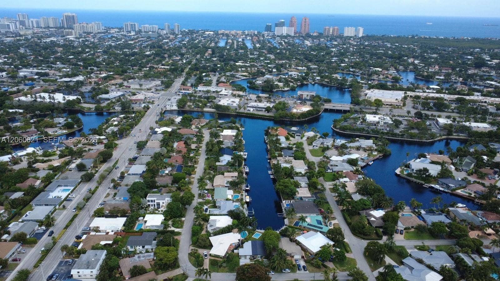 2416 NE 19th Terrace, Wilton Manors, FL 33305 Photo 29