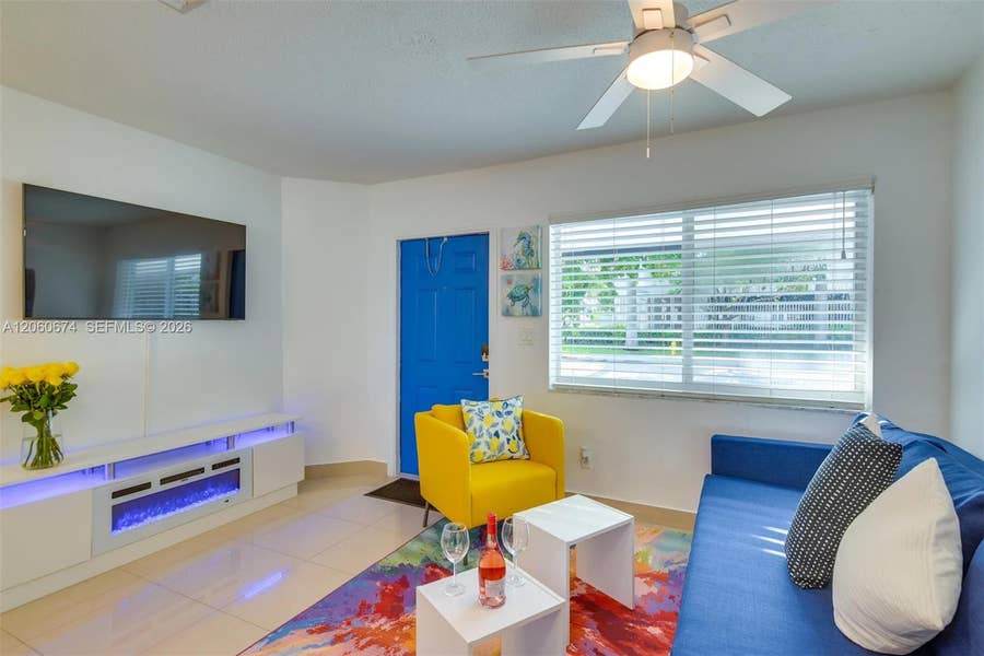 Property photo for 412 NE 4th Avenue, Hallandale Beach, FL