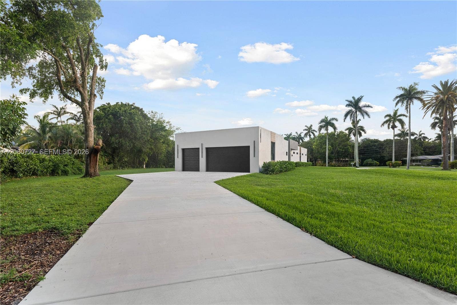 360 Holly Lane, Plantation, FL 33317 Photo 4