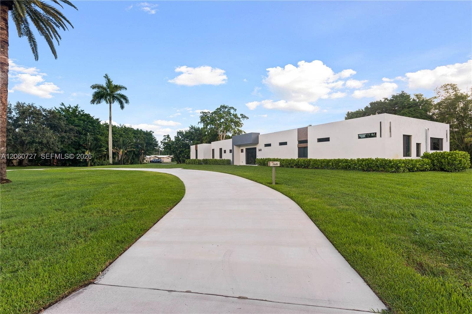 360 Holly Lane, Plantation, FL 33317 Photo 3