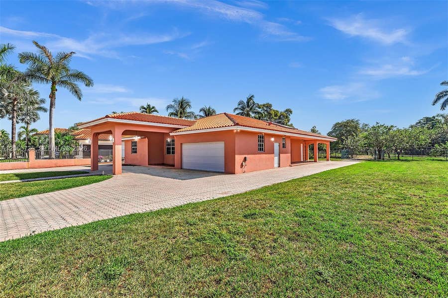Property photo for 279 NW 119th Avenue, Miami, FL