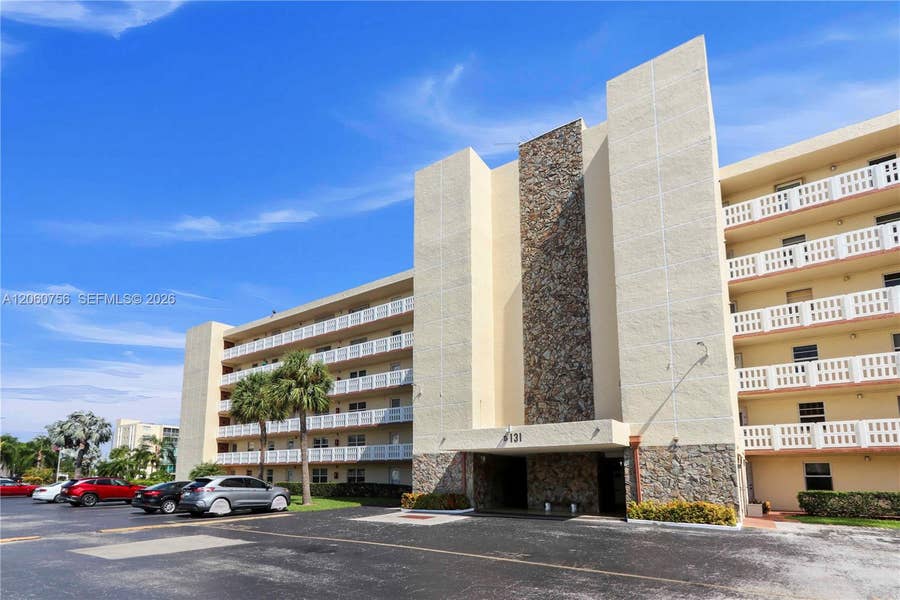 Property photo for 131 SE 3rd Avenue, #101, Dania Beach, FL