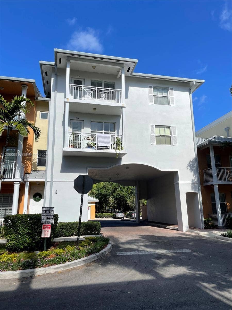 Property photo for 412 SW 13th Terrace, #412, Fort Lauderdale, FL