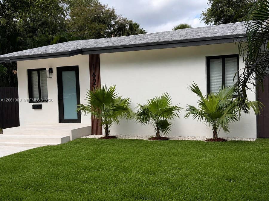 Property photo for 1621 SW 11th Court, Fort Lauderdale, FL