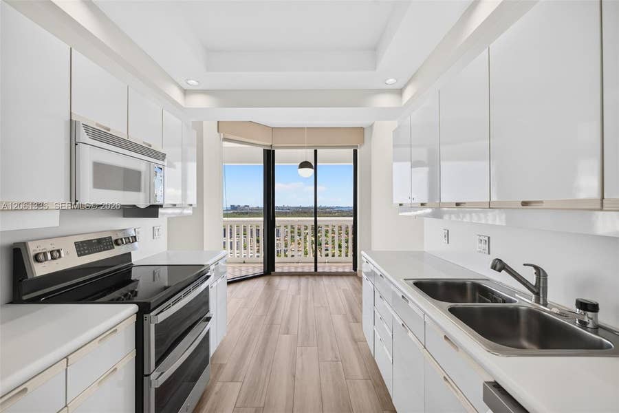 Property photo for 2000 Island Boulevard, #3008, Aventura, FL