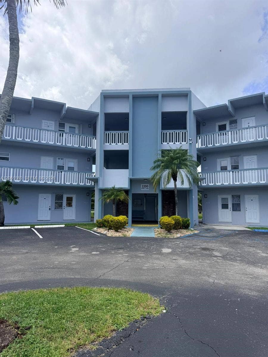 Property photo for 2200 Park Lane, #311, Hollywood, FL