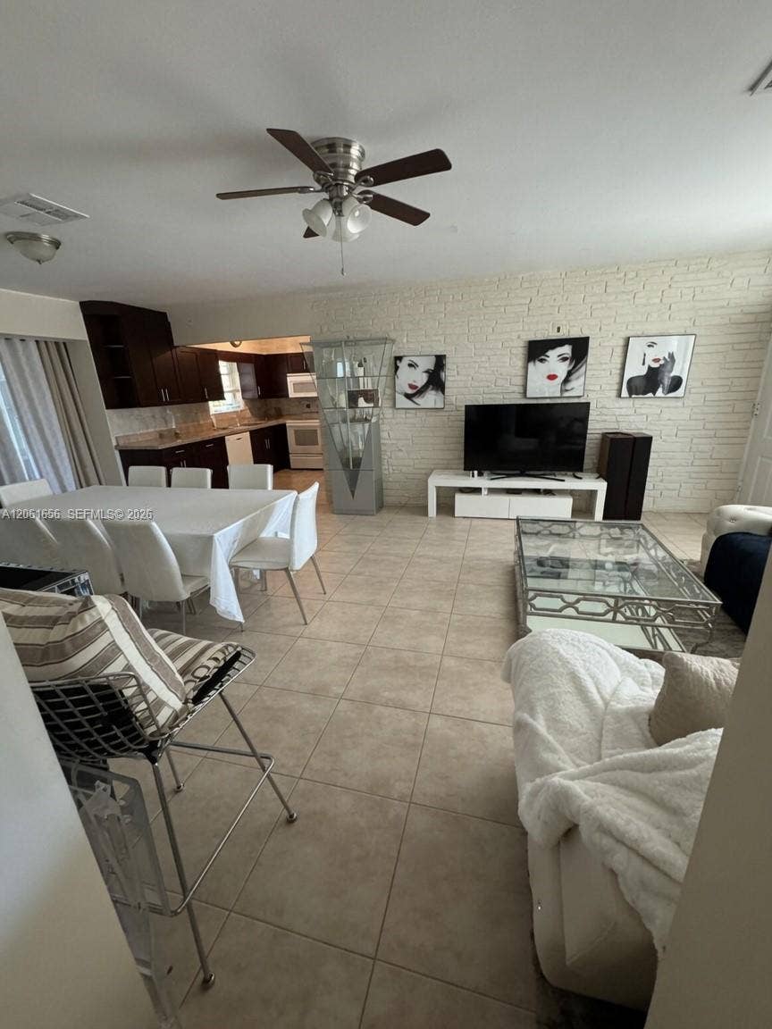 91 Fronton Boulevard, Dania Beach, FL 33004 Photo 11
