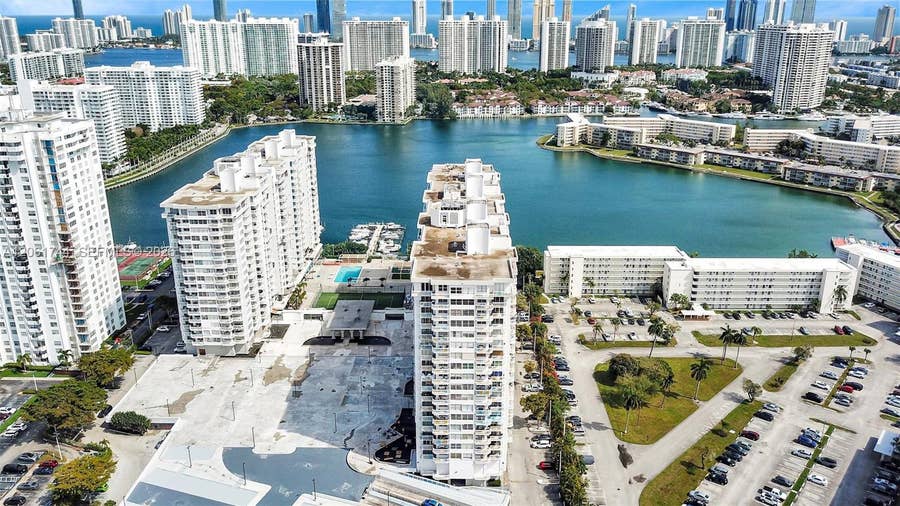 Property photo for 18051 Biscayne Boulevard, #801, Aventura, FL