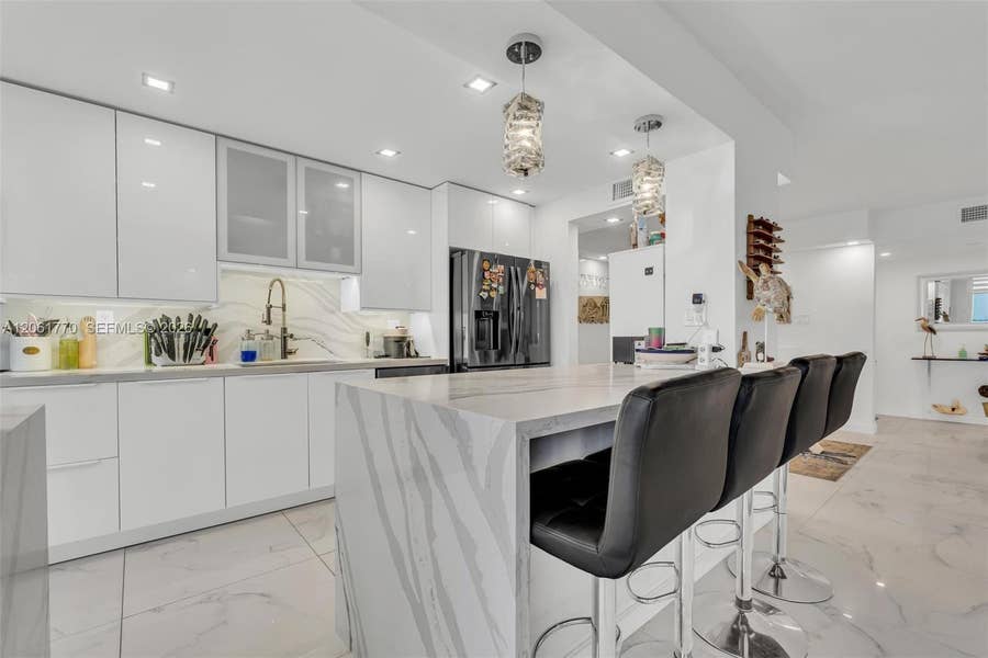 Property photo for 18071 Biscayne Boulevard, #901, Aventura, FL