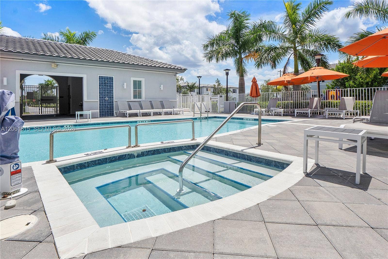 4614 NW 120th Way, Coral Springs, FL 33076 Jacuzzi