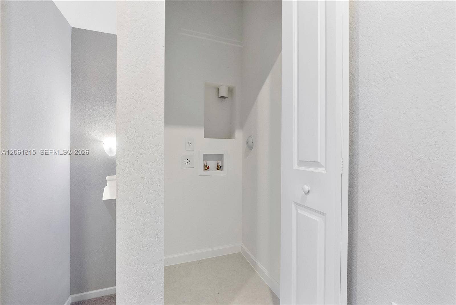4614 NW 120th Way, Coral Springs, FL 33076 Washer - Dryer Hook up