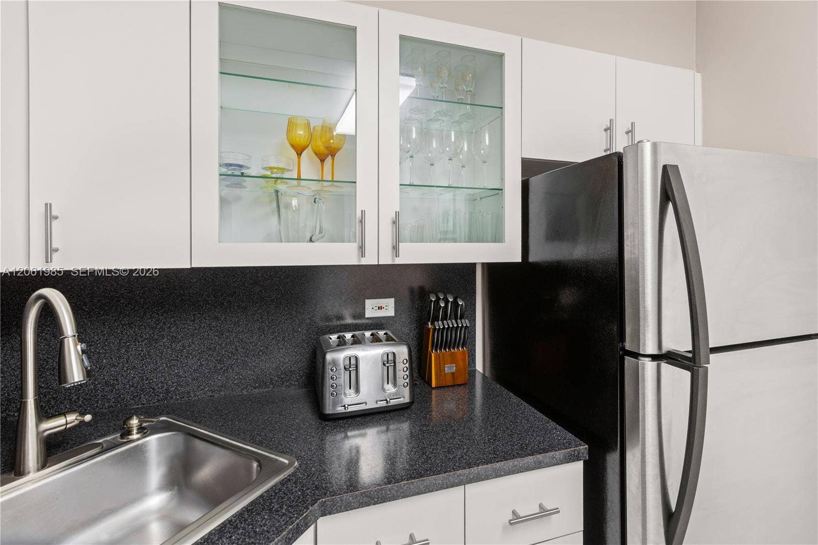 5601 Collins Avenue, #1216, Miami Beach, FL 33140 Photo 4