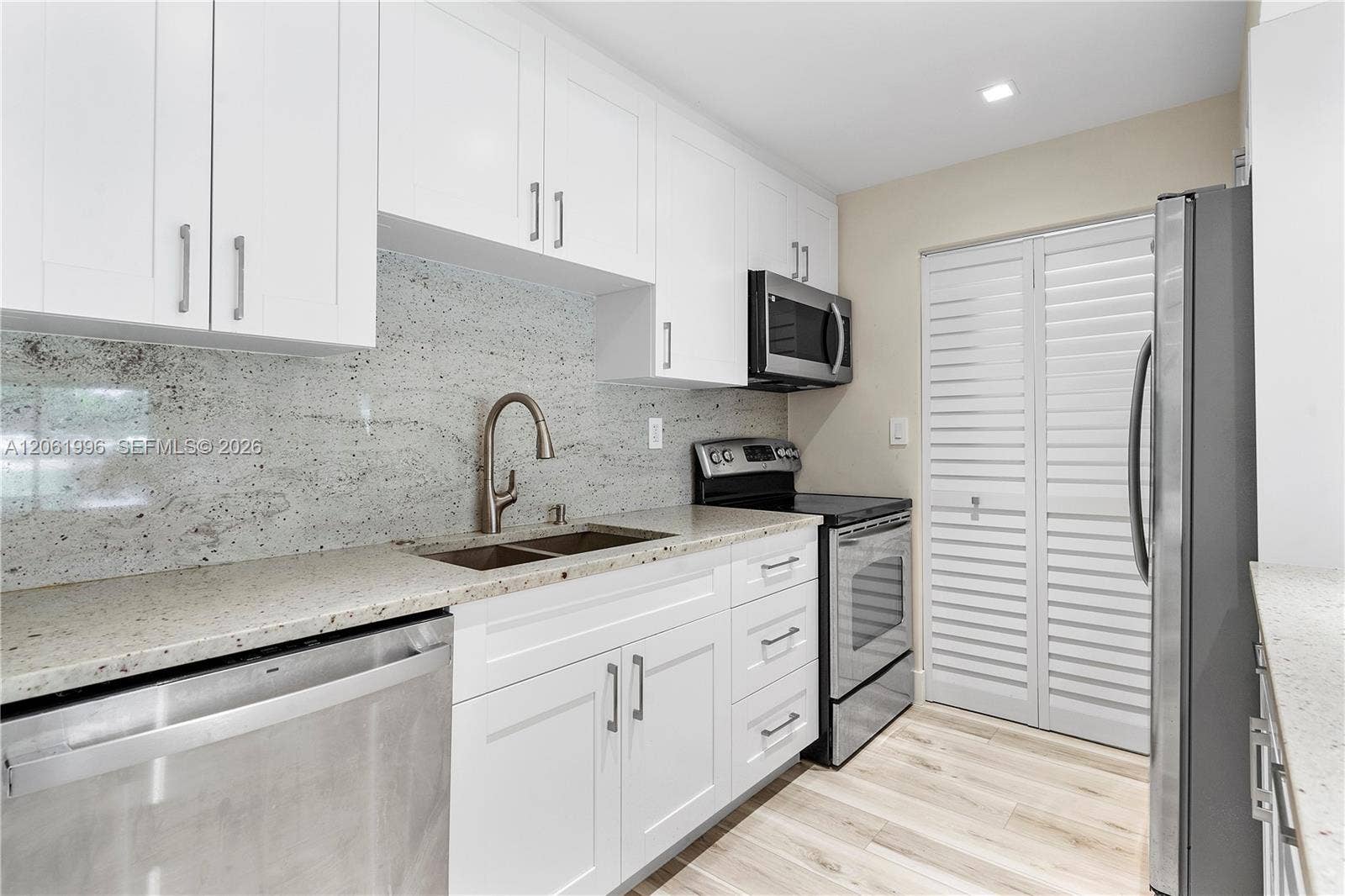 230 Lakeview Drive, #106, Weston, Weston, FL 33326 Photo 4