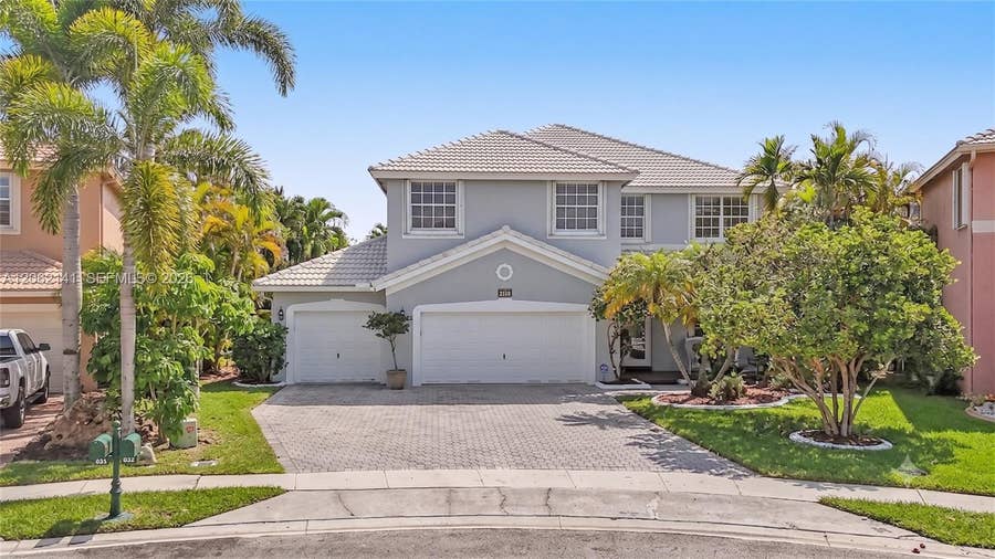 Property photo for 694 SW 168th Way, Pembroke Pines, FL