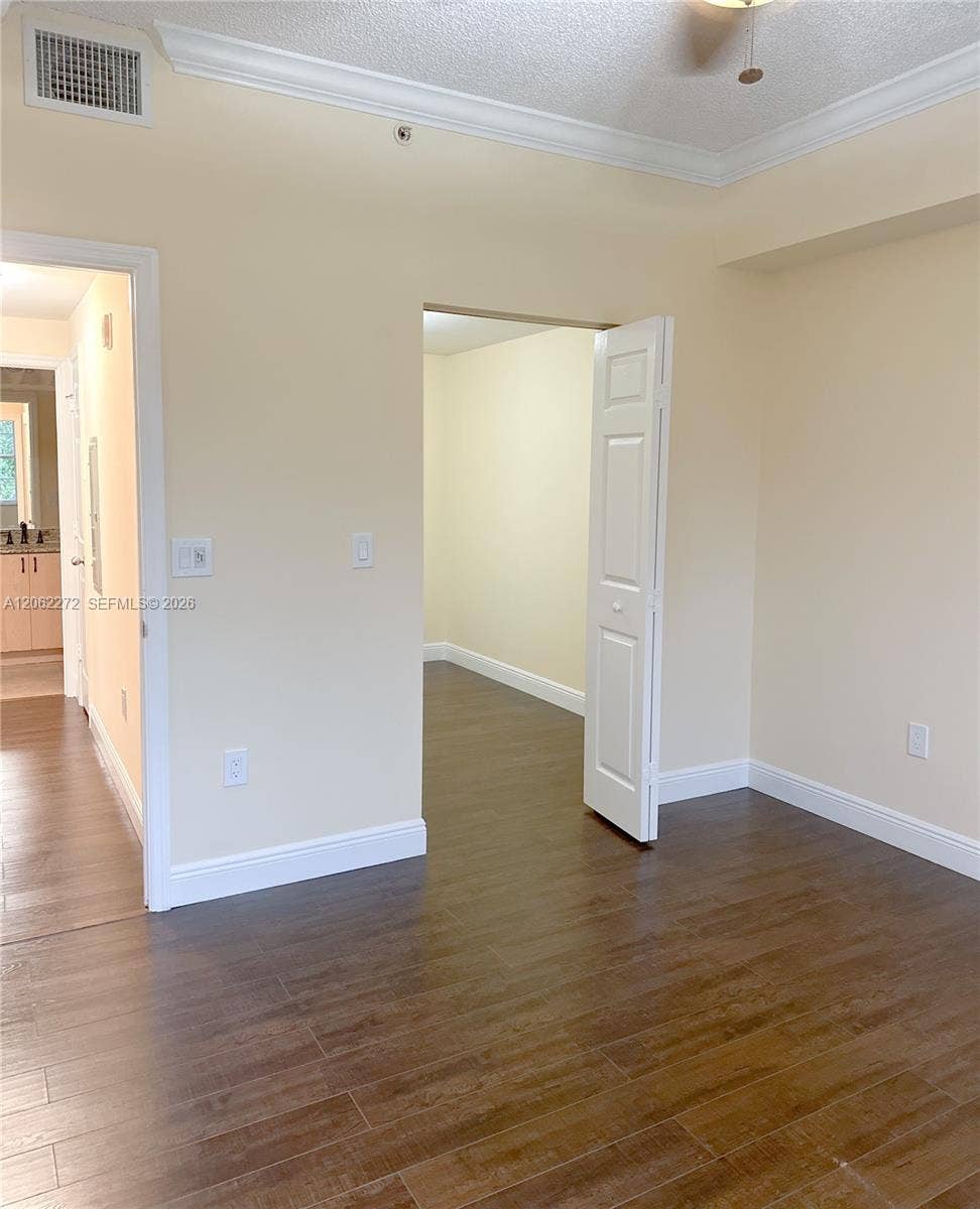 533 NE 3rd Avenue, #320, Fort Lauderdale, FL 33301 Photo 14