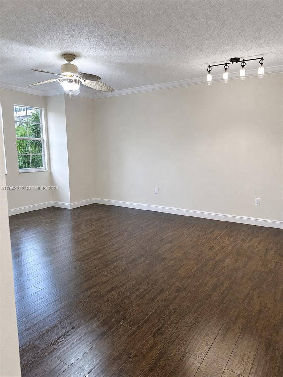 533 NE 3rd Avenue, #320, Fort Lauderdale, FL 33301 Photo 7