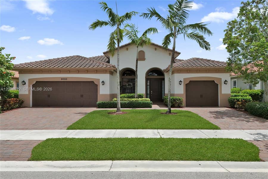 Property photo for 9000 Lakeview Place, Parkland, FL