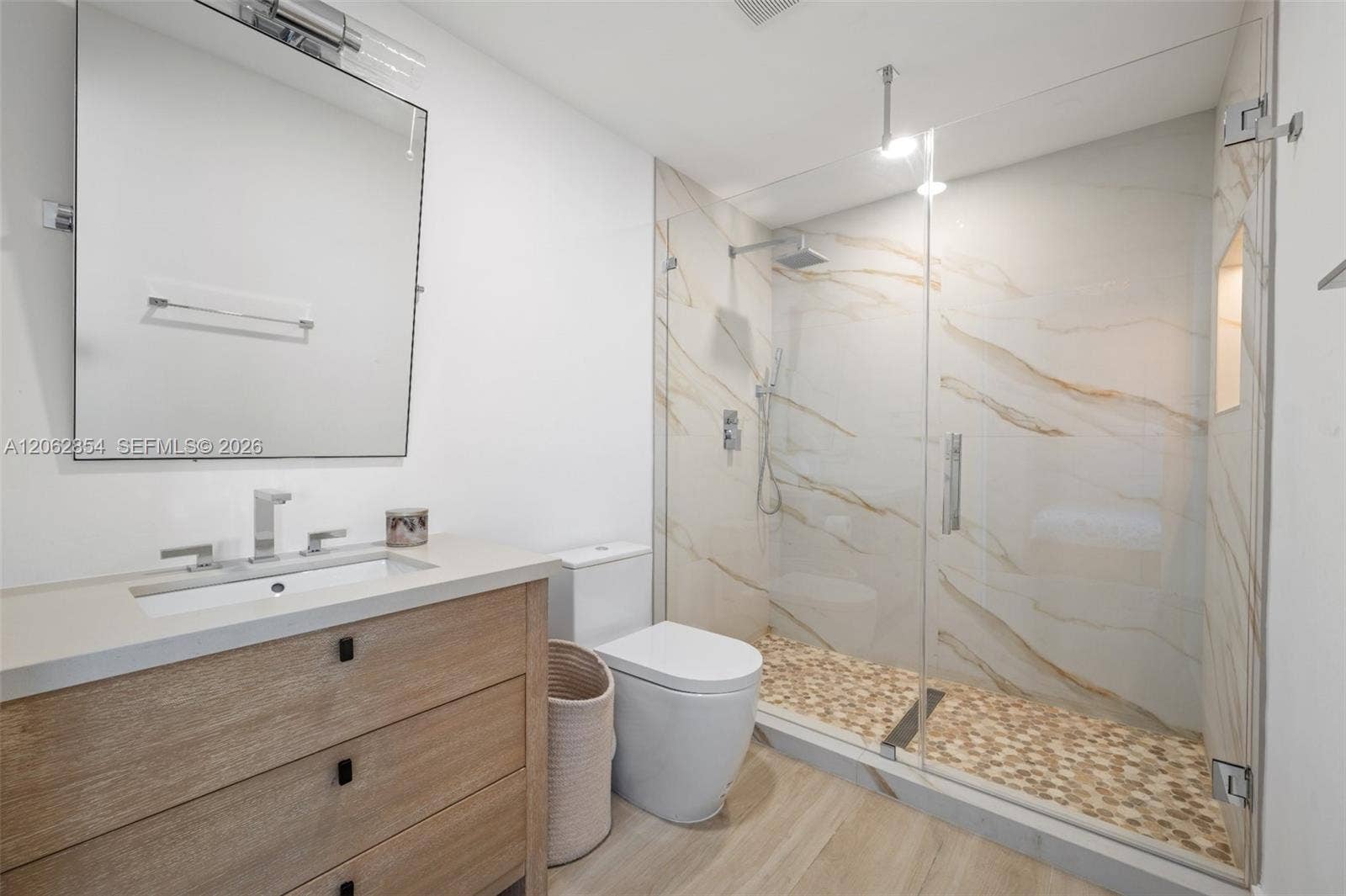 2nd Bathroom