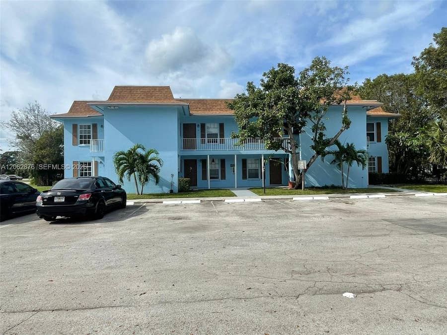 Property photo for 4951 Wedgewood Way, #6, West Palm Beach, FL