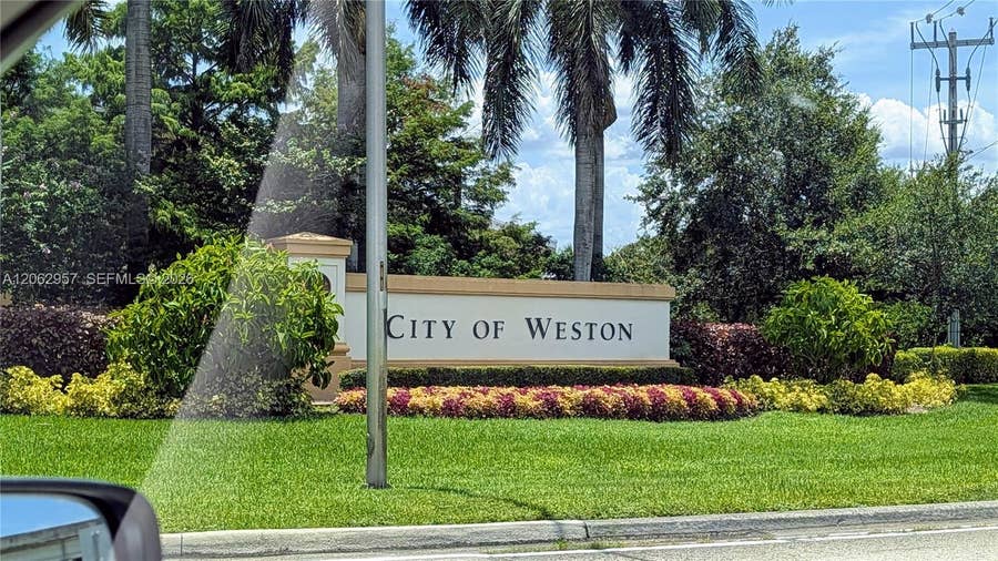 Property photo for 2231 N Cordoba Bend, Weston, FL