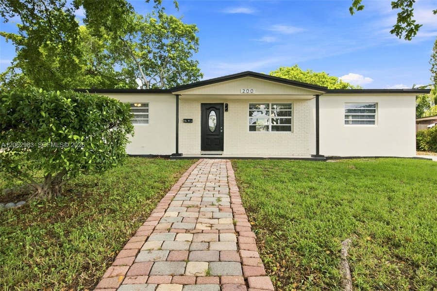 Property photo for 200 N 69th Terrace, Hollywood, FL