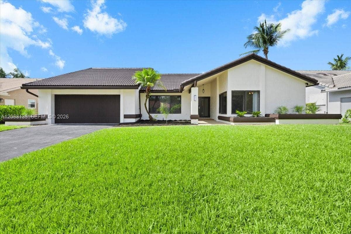 9272 NW 18th Street, Plantation, FL 33322 Photo 1