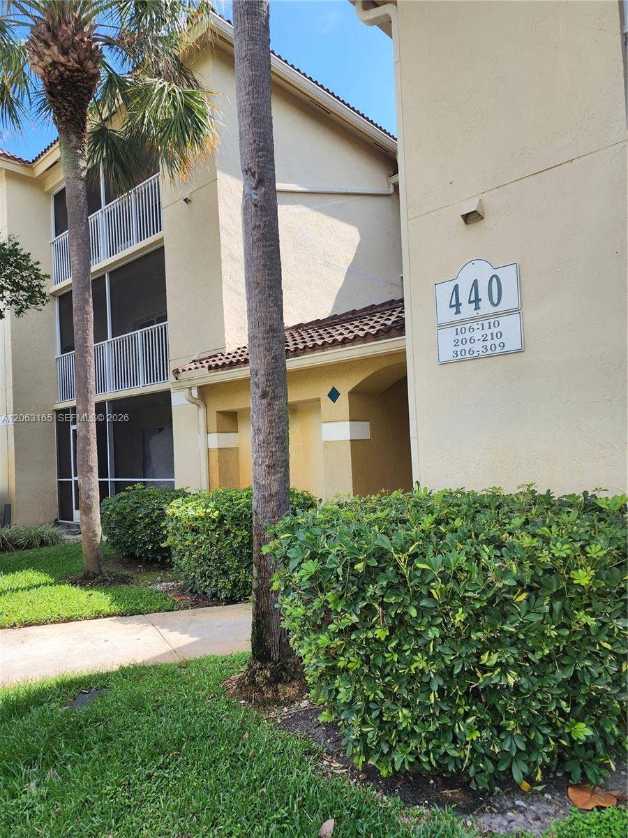 Property photo for 440 S Park Road, #206, Hollywood, FL