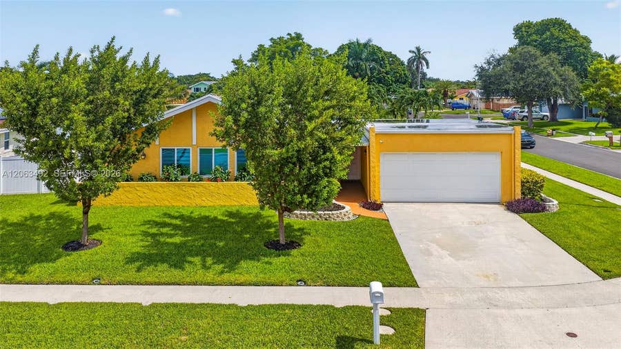 Property photo for 725 NW 49th Avenue, Coconut Creek, FL