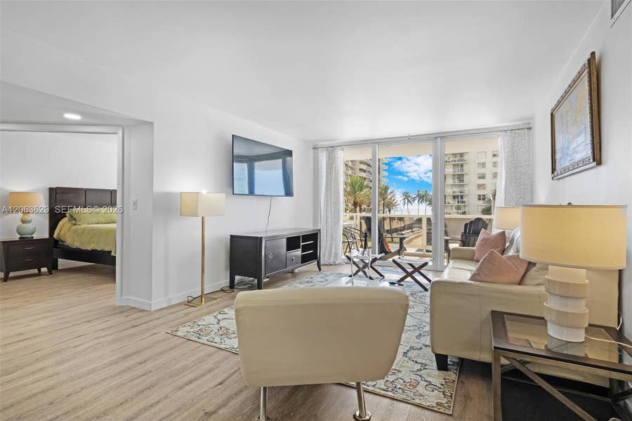 Property photo for 5700 Collins Avenue, #4C, Miami Beach, FL