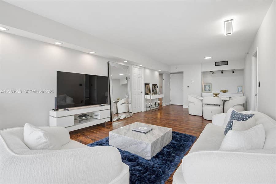Property photo for 20225 NE 34th Court, #1014, Aventura, FL