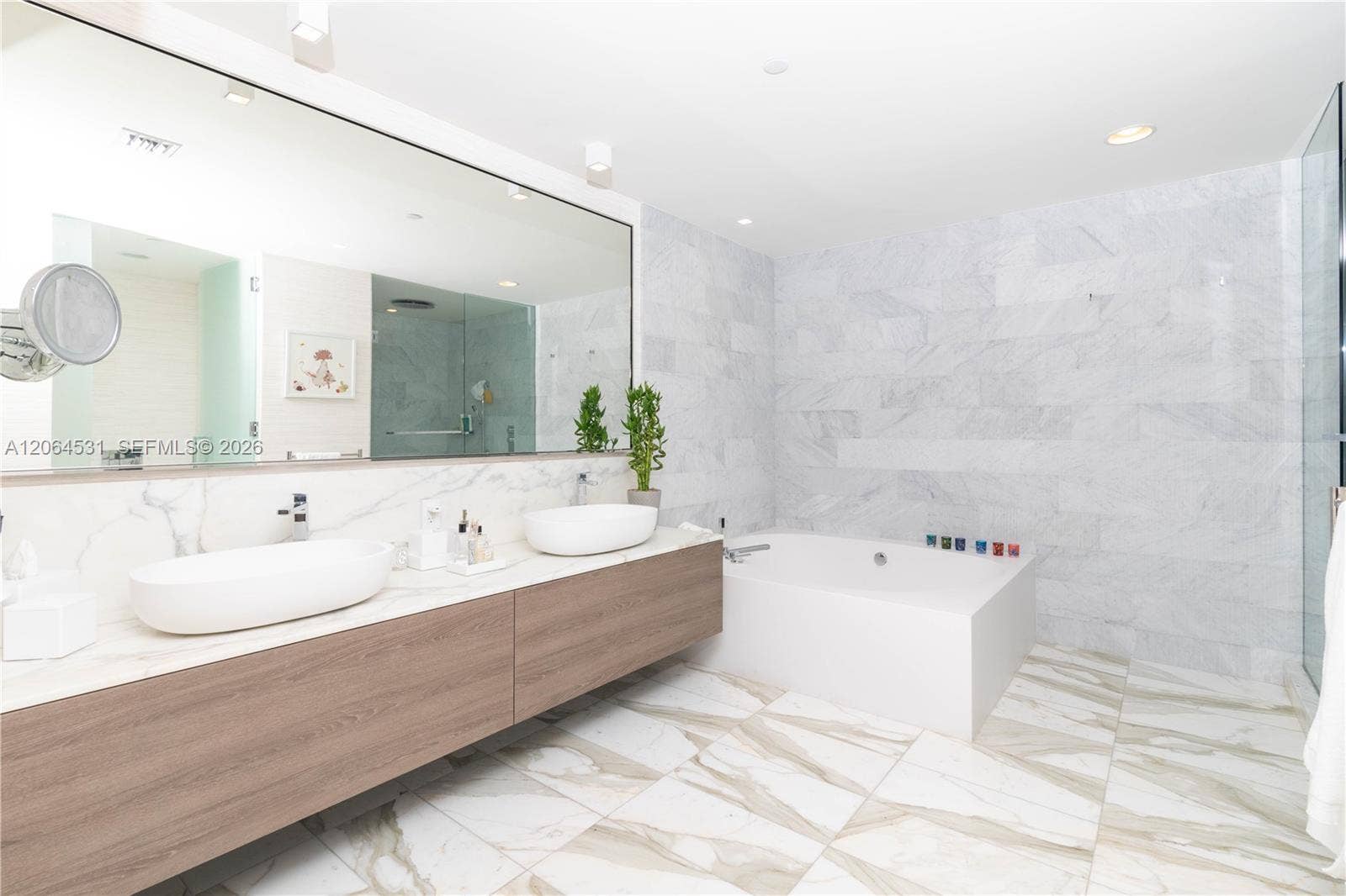 10201 E Collins Avenue, #1002, Bal Harbour, Bal Harbour, FL 33154 Master bathroom