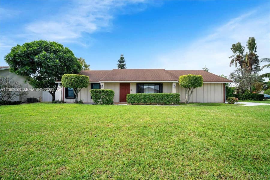 Property photo for 372 NW 35th Place, Boca Raton, FL