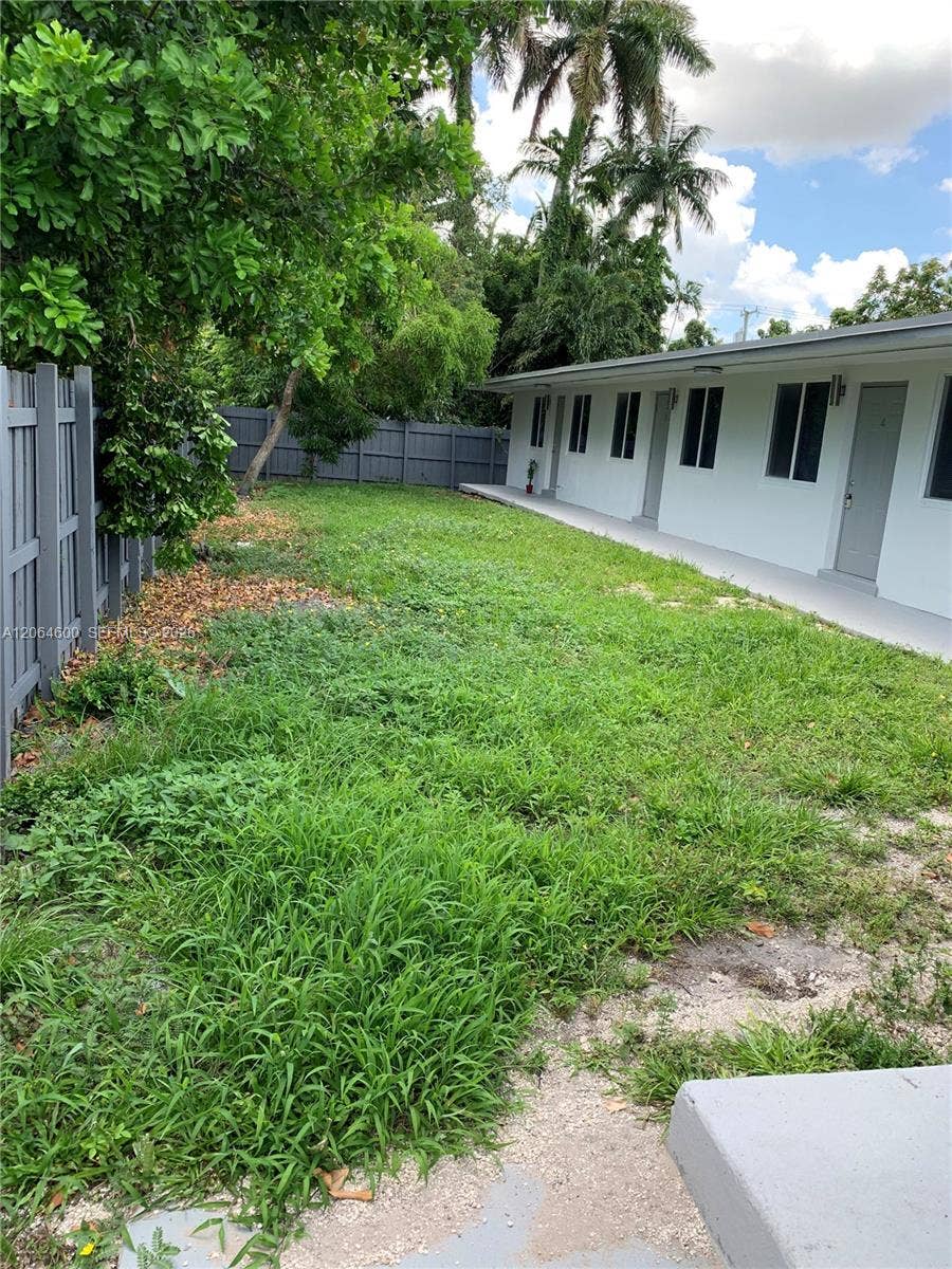 Property photo for 214 SE 8th Street, #3, Hallandale Beach, FL