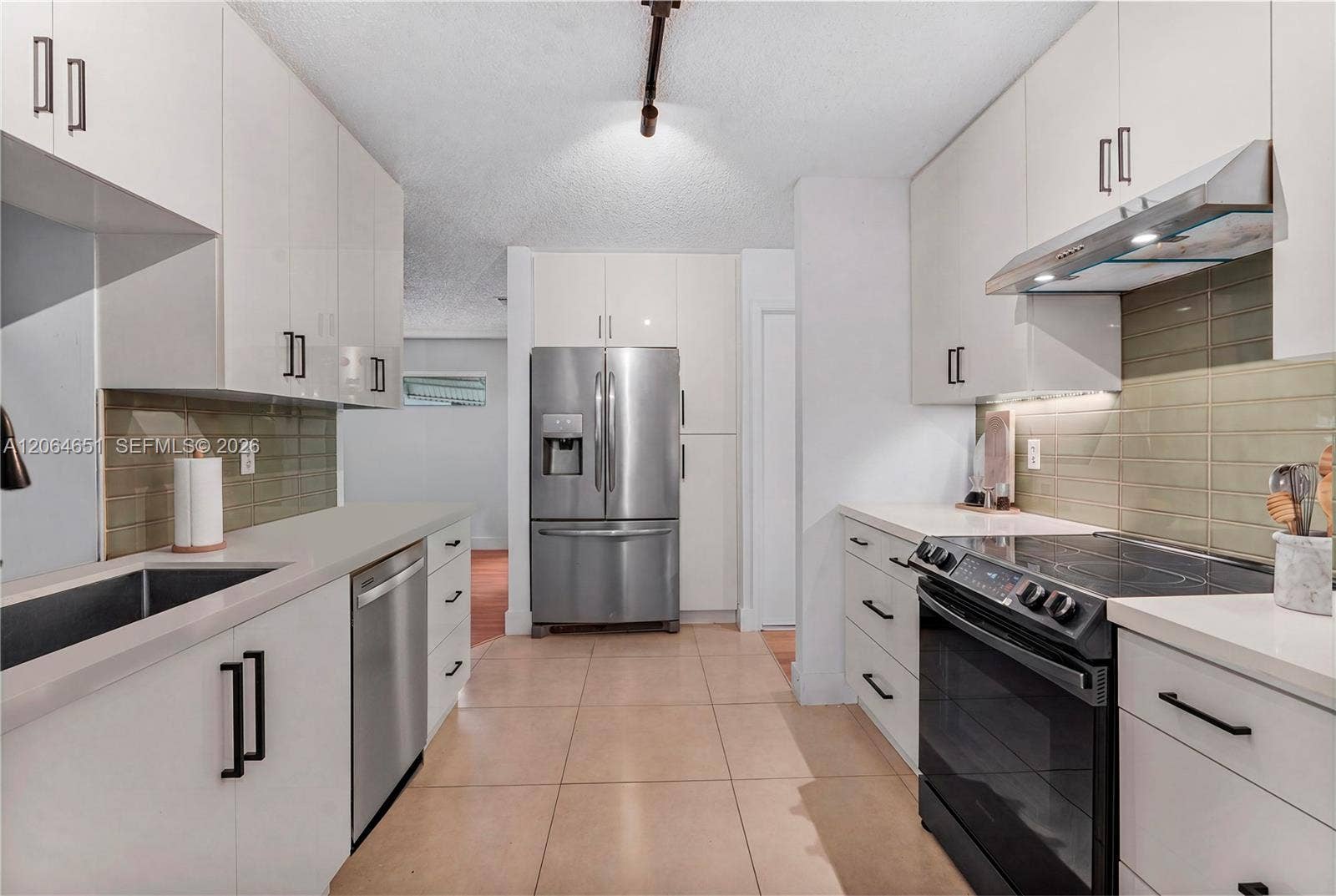 8830 NW 17th Street, Plantation, FL 33322 Photo 4