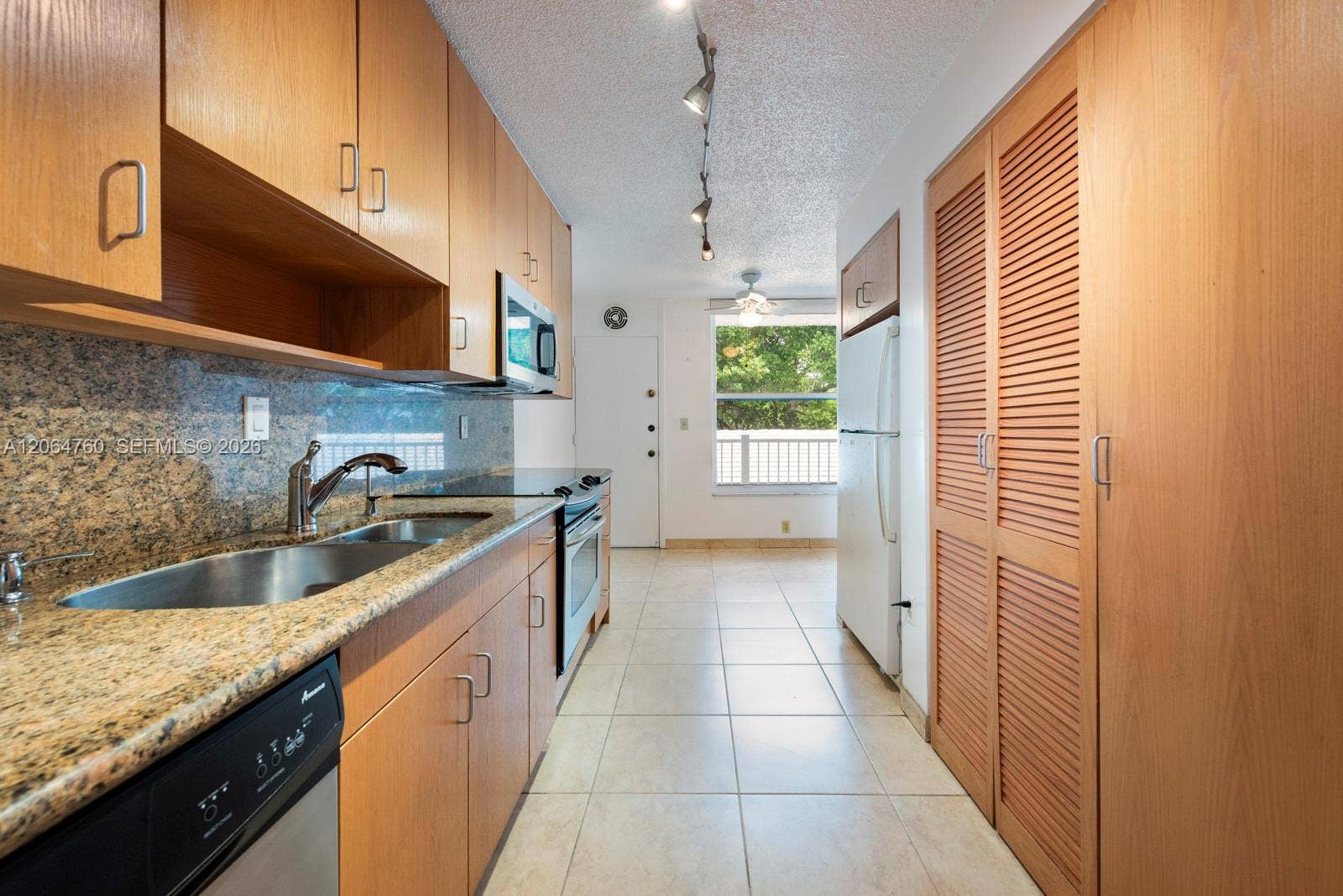 10230 Collins Avenue, #101, Bal Harbour, FL 33154 Photo 14