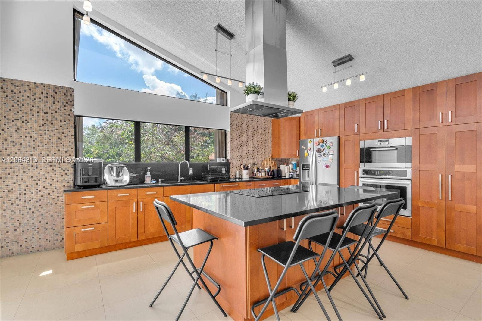 1051 Deerpath Court, Weston, FL 33326 Photo 9