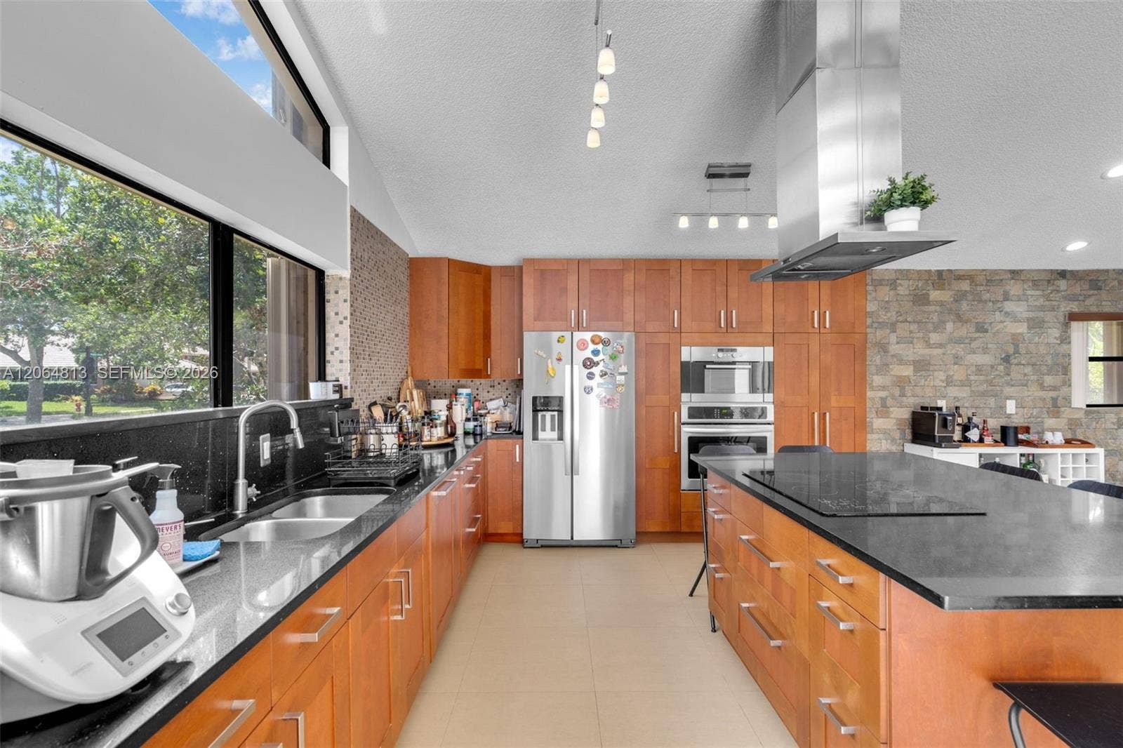 1051 Deerpath Court, Weston, FL 33326 Photo 10